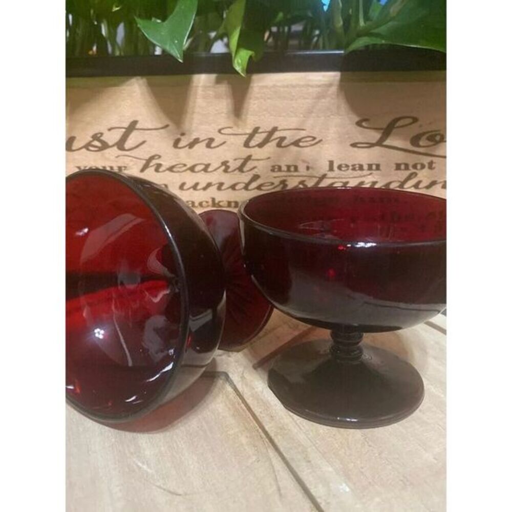 Monarch Ruby Red Champagne Coupes or Tall Sherbet Glasses Set Of‎ 2